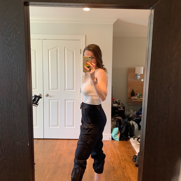 Ulla Johnson Edris pant. Size zero but waist is 14 accross. Fits size 0-6 IMO - Picture 2 of 5